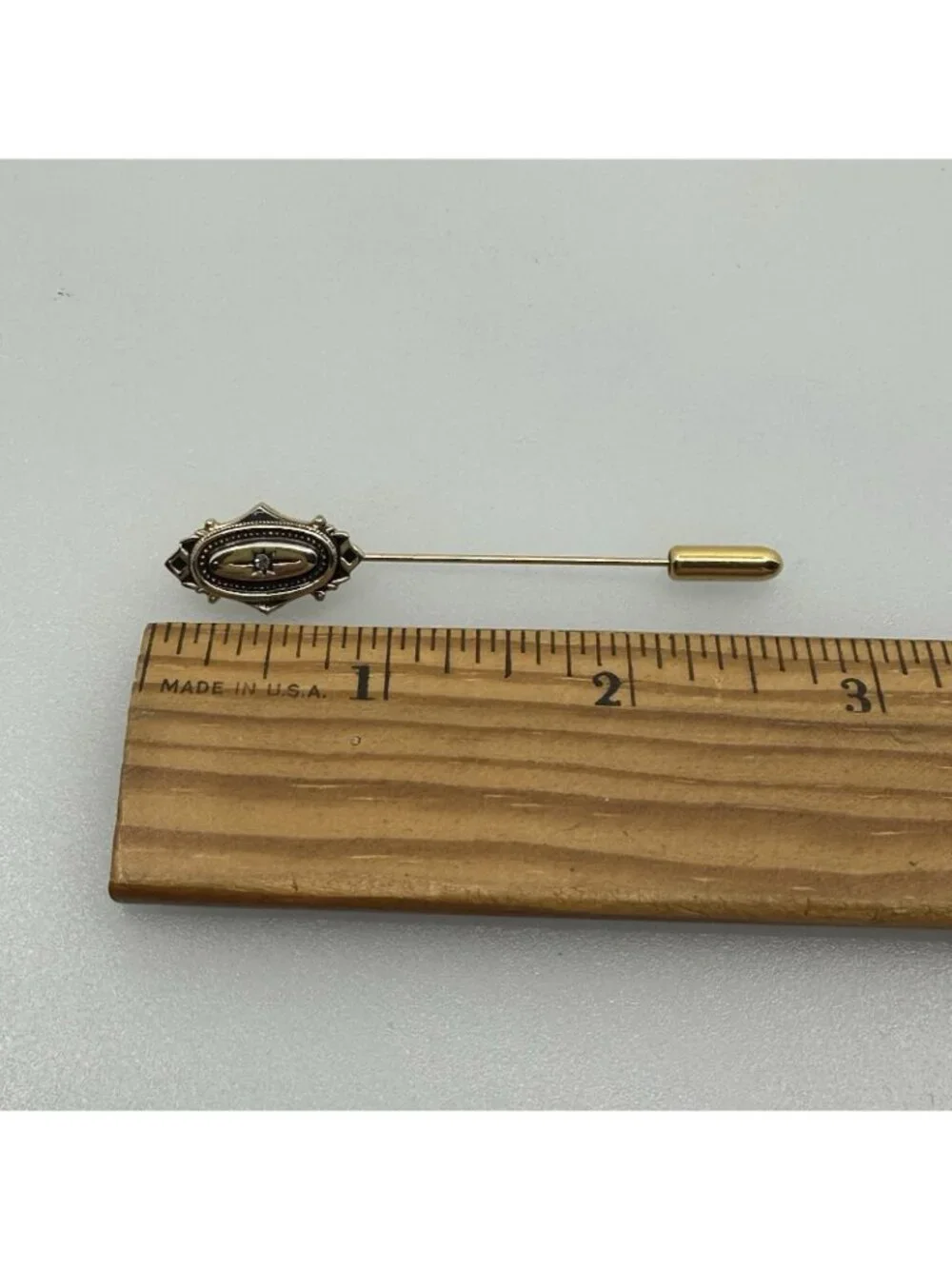 Vintage Avon Kensington Stick Pin Victorian Revival Gold Tone Heraldic Lapel - Picture 7 of 7
